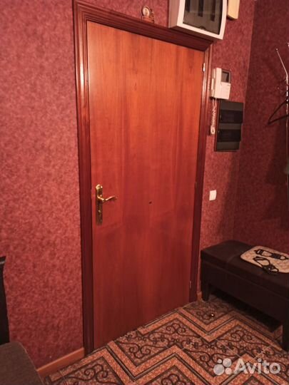 Двери межкомнатные с коробкой деревянные бу