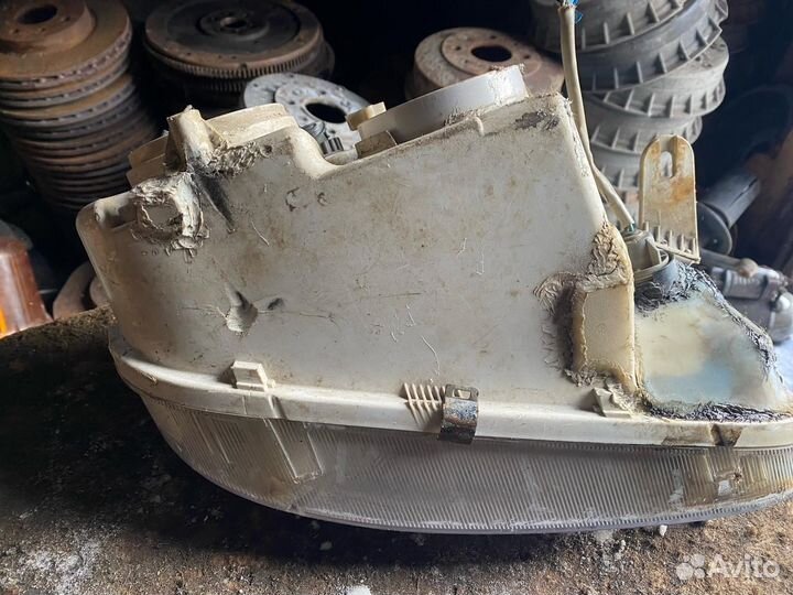 Левая фара газ 31105 волга