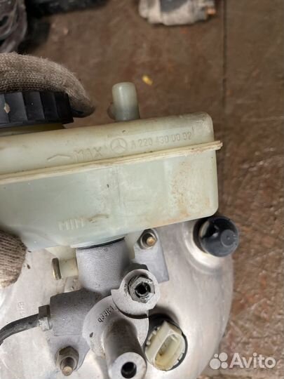 Вакуумный усилитель тормозов w220