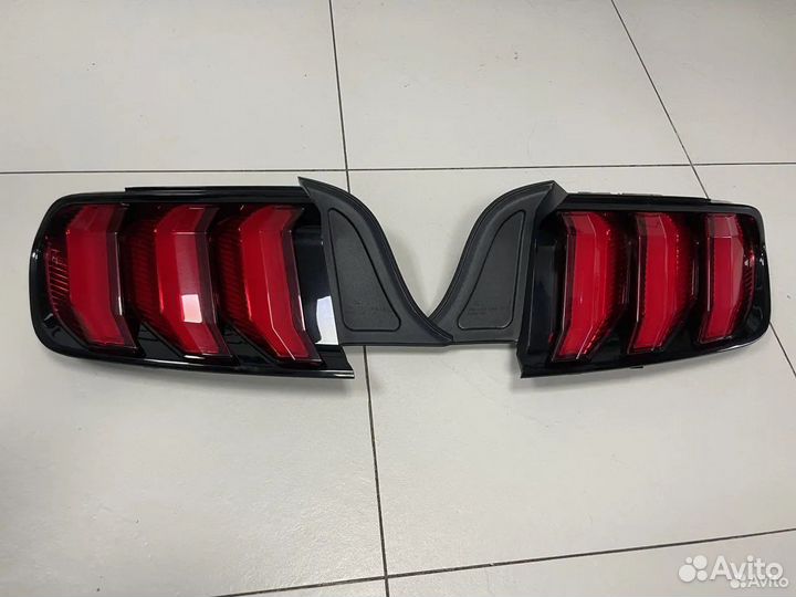 Фонарь задний правый Ford Mustang 6g рест 2019