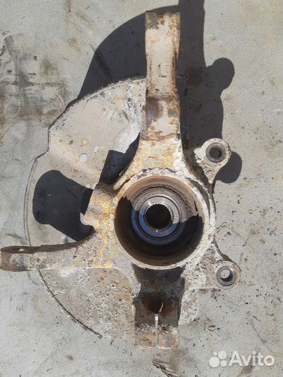 Кулак передний правый Hyundai Ix35