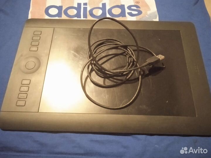 Графический планшет Wacom Intuos Pro M PTH-651