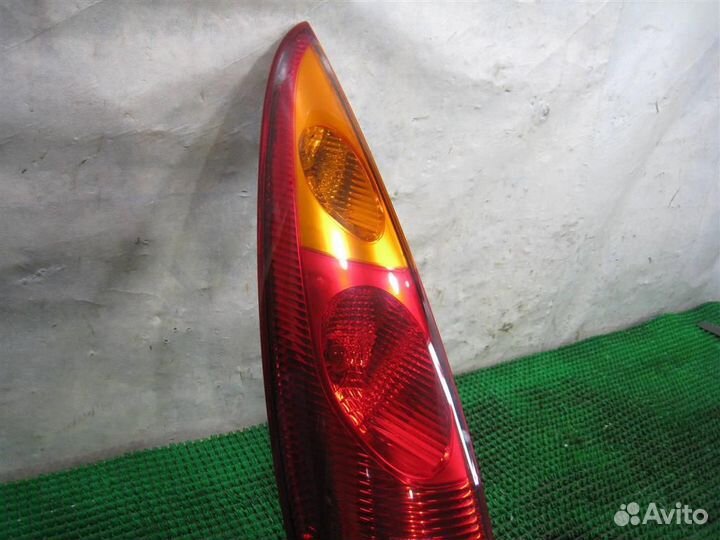 Фонарь задний левый Nissan Almera Tino 2005
