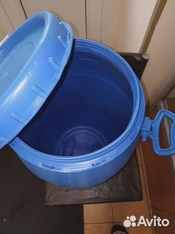 Бочка пластиковая (hdpe) 40л, с крышкой и ручками