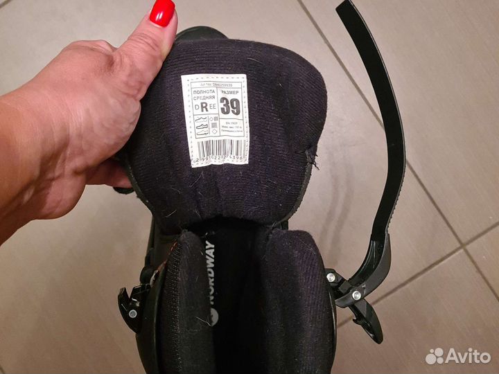 Коньки 30,39,36 размер