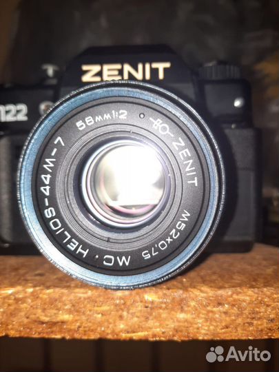 Зеркальный фотоаппарат zenith 122 со штативом
