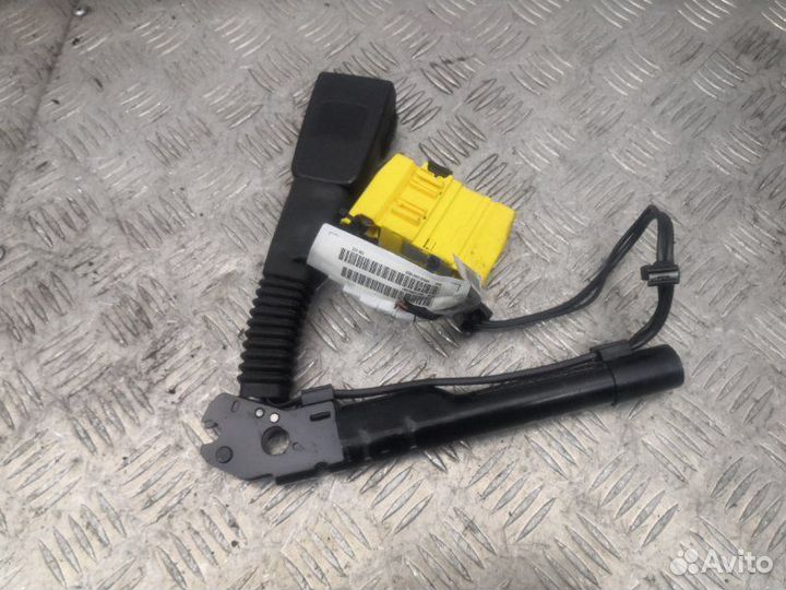 Преднатяжитель ремня передний правый Bmw 1-Series