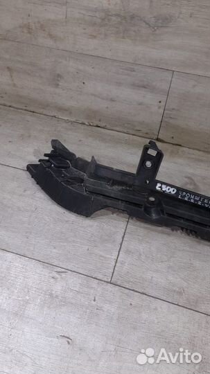 Кронштейн заднего бампера левый Land Rover Vogue 4