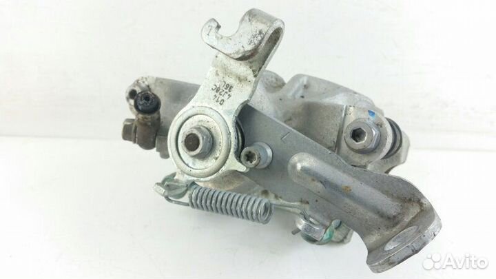 Суппорт задний левый Mazda 3 BM 2015