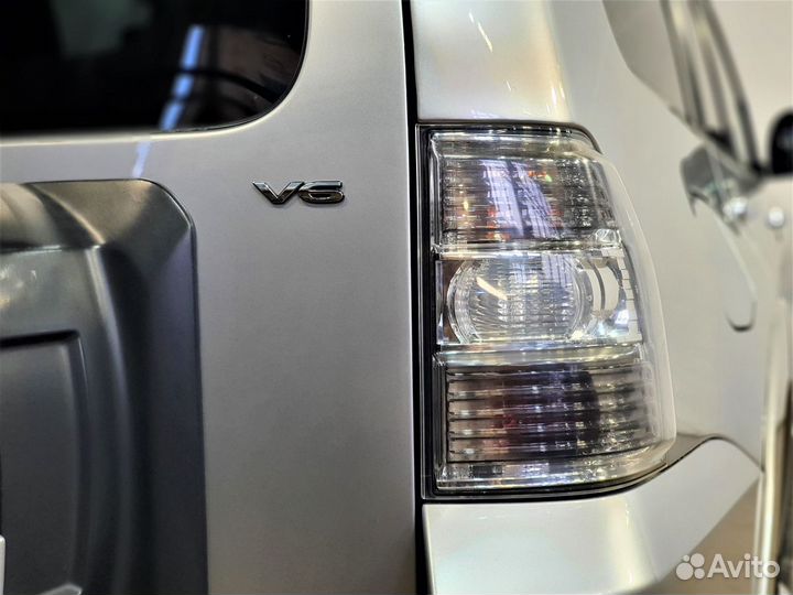 Mitsubishi Pajero 3.5 AT, 2010, 251 171 км