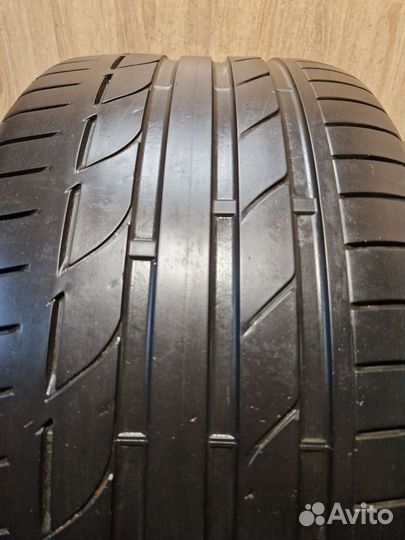 Bridgestone Potenza S001 245/40 R20 и 275/35 R20 99Y