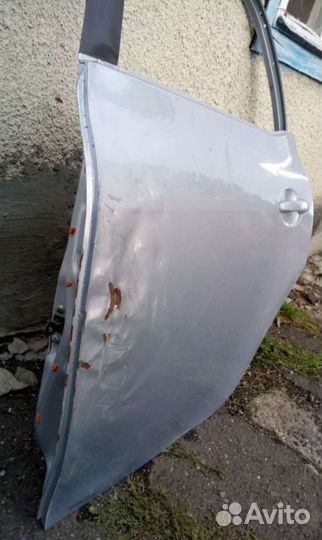 Дверь задняя левая от Toyota Auris