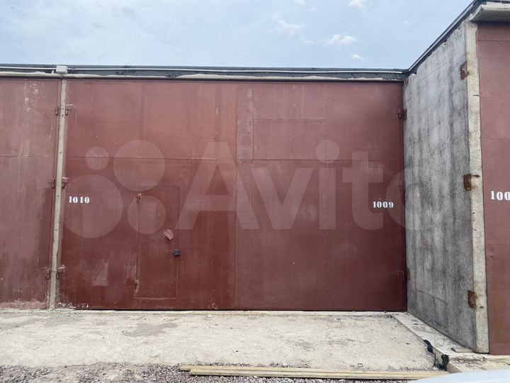 Гараж, > 30 м²