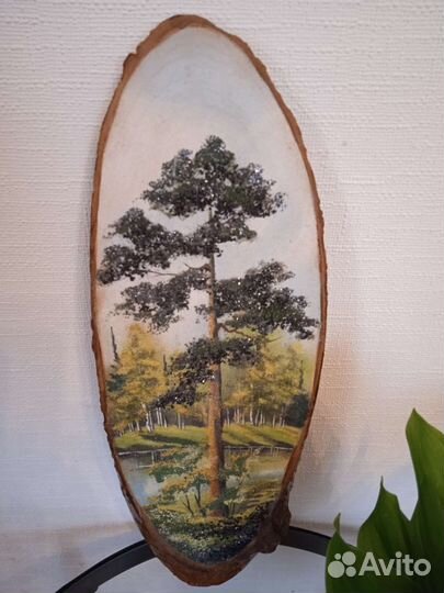 Панно из дерева с камнем