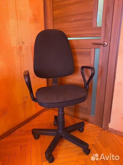 Компьютерное кресло