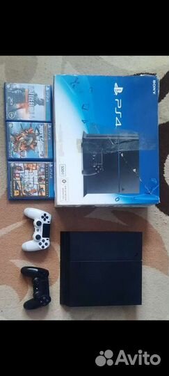 Игровая приставка Sony Playstation 4