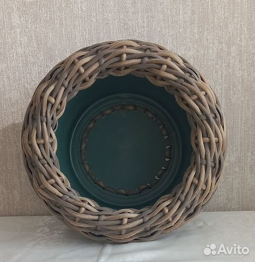 Кашпо из ротанга