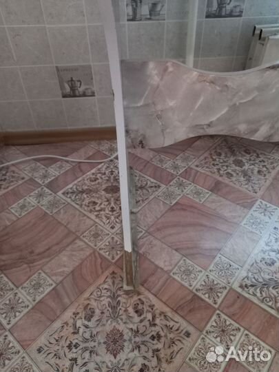 Кухонный стол б/у