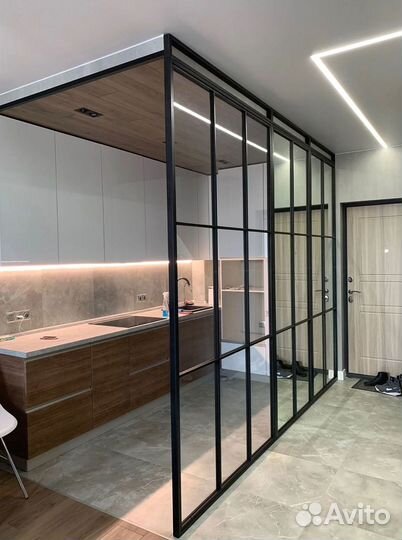 Стеклянная перегородка для зонирования