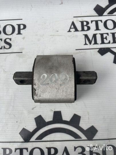 Подушка кпп w203