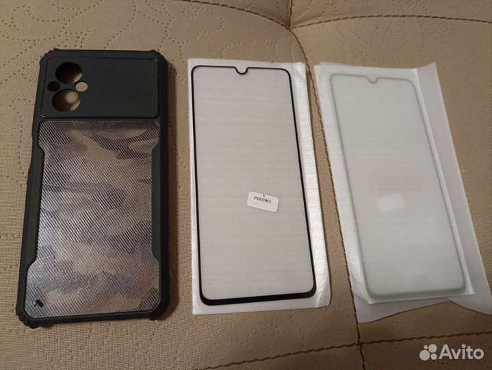 Чехол и 2 защитных стекла на Poco m5