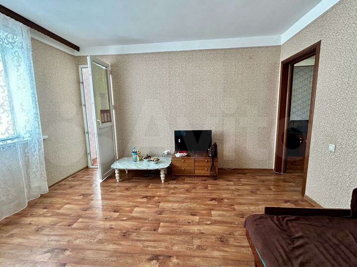 2-к. квартира, 64 м², 8/10 эт.