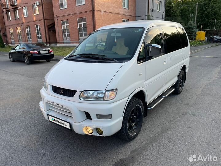 Mitsubishi Delica 3.0 AT, 2005, 200 000 км