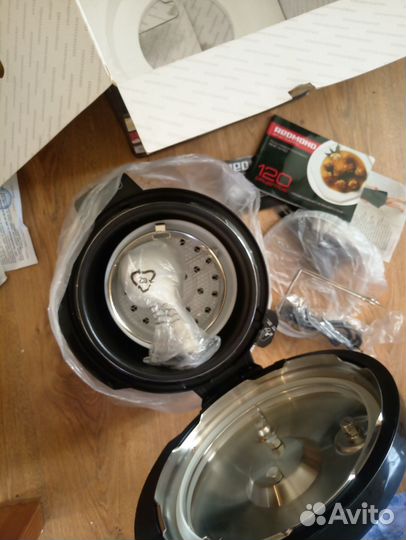 Мультиварка redmond новая