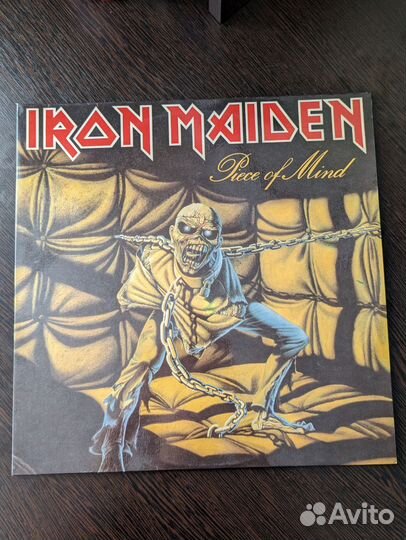 Коллекция пластинок Iron Maiden