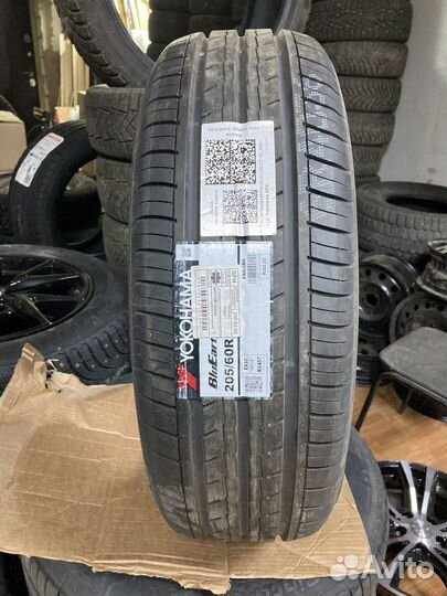 Yokohama Bluearth ES32 205/60 R16 92H