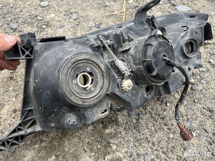 Фара правая Nissan Gloria/Cedric Y34