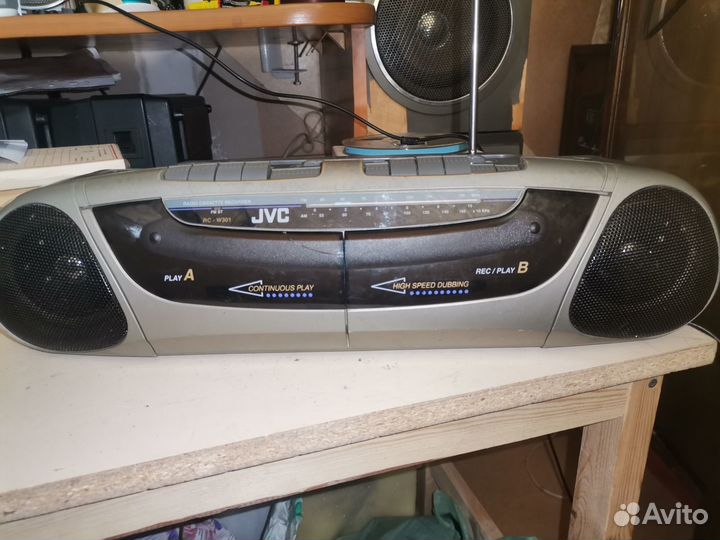 JVC RC-W301 магнитола