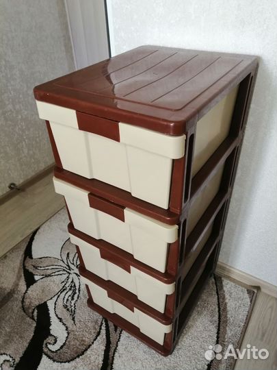 Комод пластиковый с ящиками