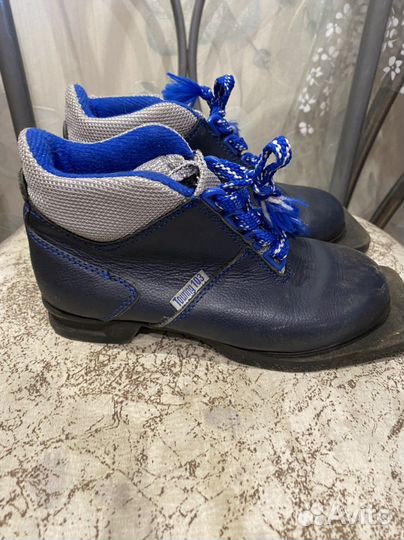 Лыжные ботинки 30,32,35р