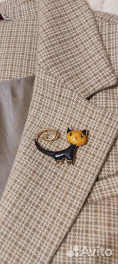 Брошь милый котик