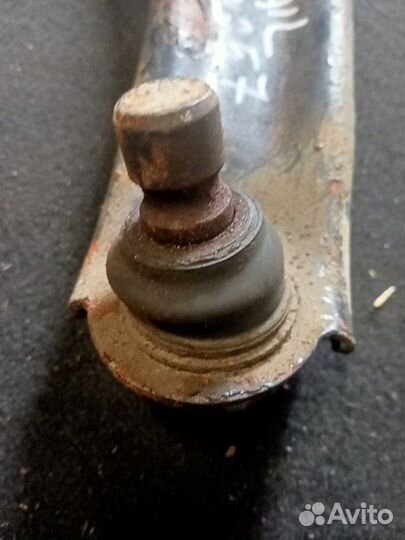 Рычаг подвески передний правый Nissan X-Trail 2009