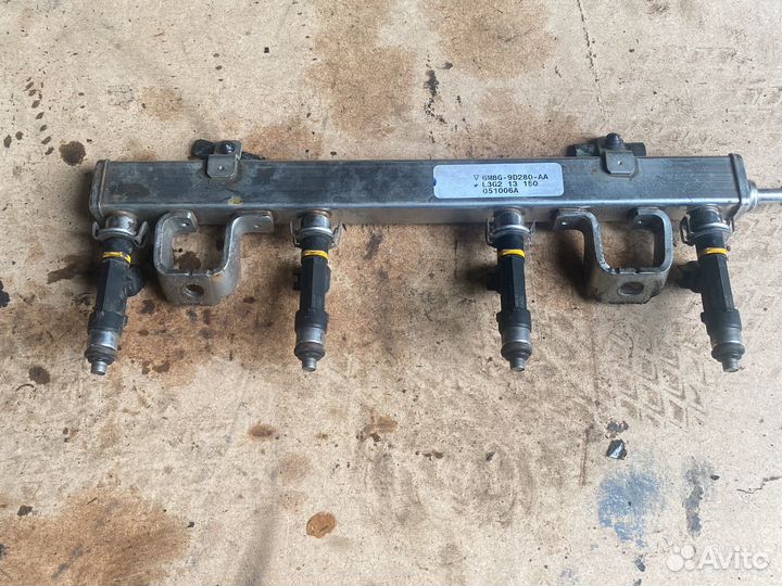 Mazda 6 gg рампа с форсунками 2.0 LF