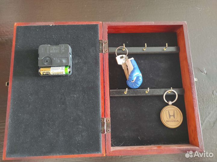 Ключница-часы