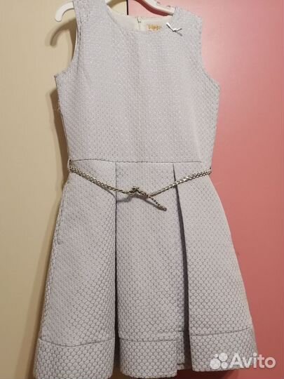 Платье фирменное для девочки