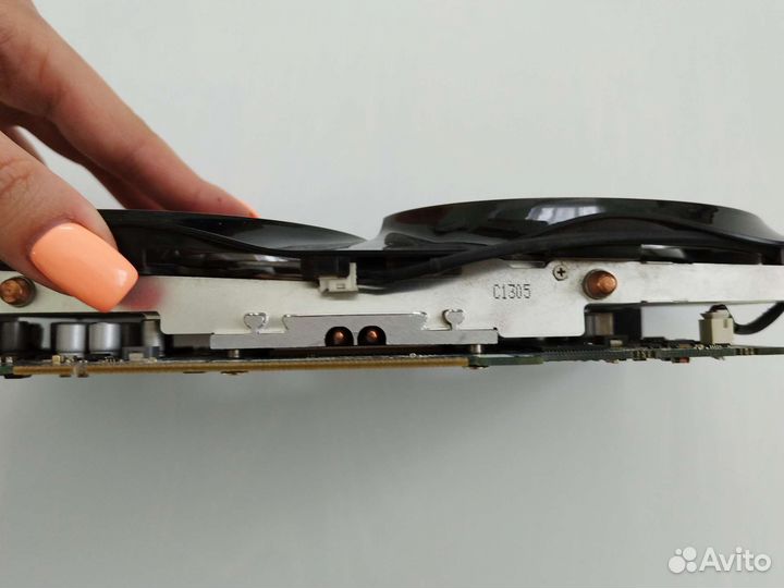 Видеокарта Gigabyte GV-R785OC-2G на запчасти