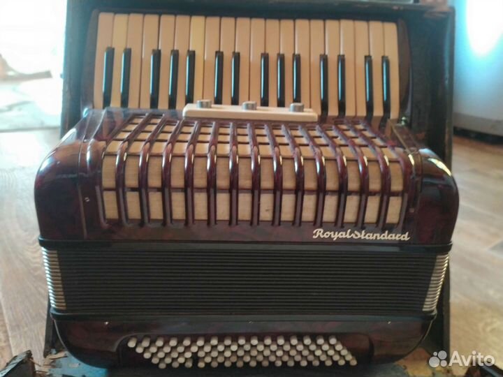 Аккордеон Royal standard