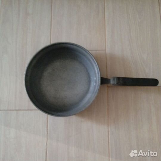 Сковорода СССР, дюралевая, 23 см, для тушения