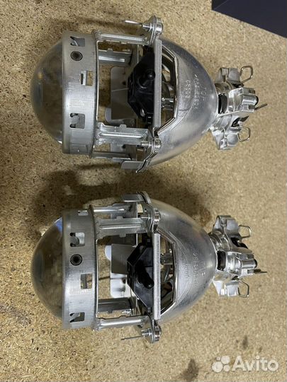 Продам ксеноновые линзы на lexus rx 2013