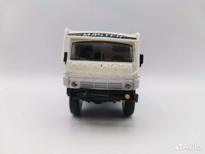 Модель автомобиля Kamaz Rally Master 1:43 Элекон