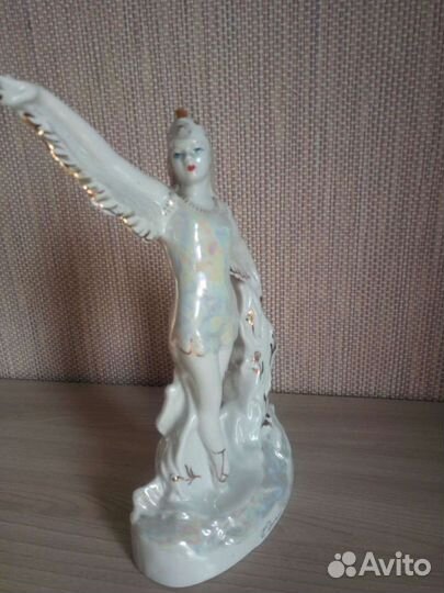 Статуэтка царевна-лебедь дфз