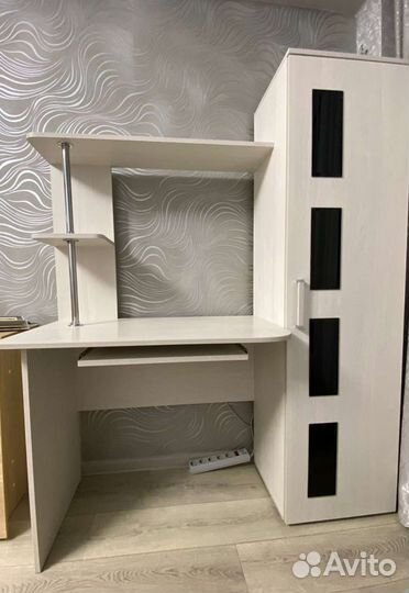 Письменный стол школьный