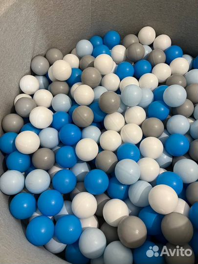 Сухой бассейн с шариками