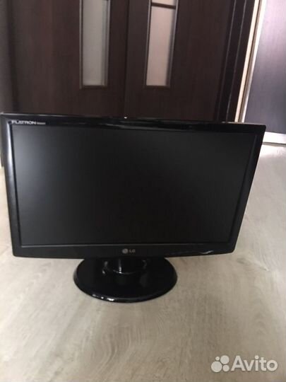 Монитор LG
