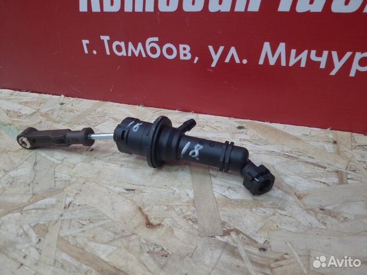 Главный цилиндр сцепления Renault Logan