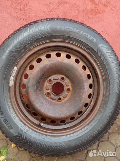 Bridgestone Ice Cruiser 5000 215/60 R16